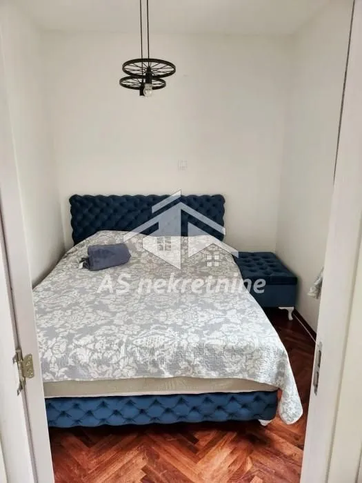 Rent, two bedroom apartment, 56m², Vračar Sve Podlokacije, Beograd