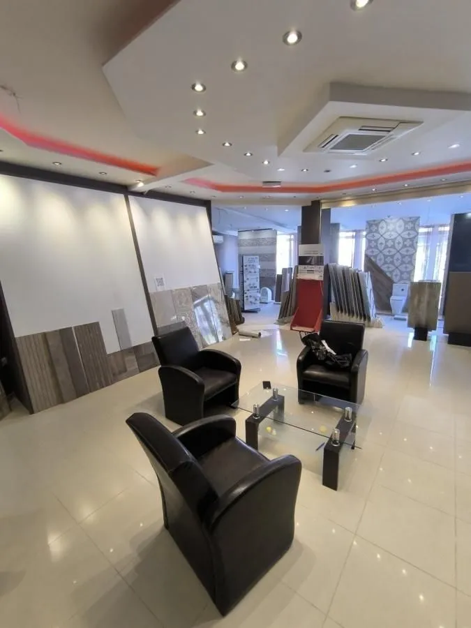 Rent, office space, 240m², Čukarica, Beograd