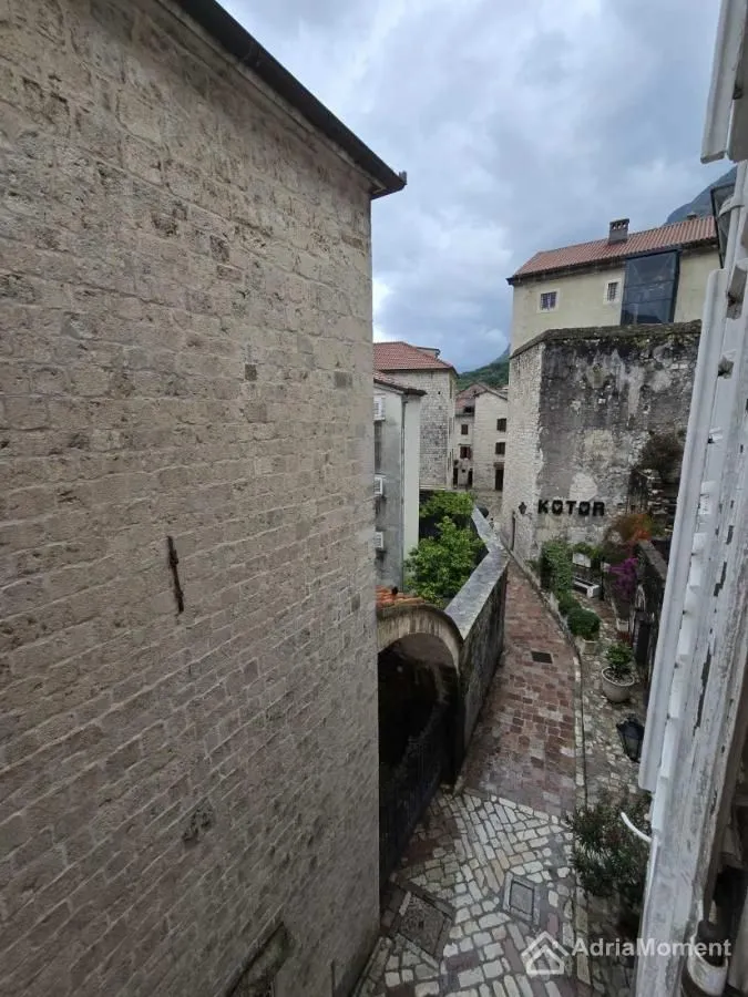 Sale, three bedroom apartment, 72m², Kotor, Crna Gora