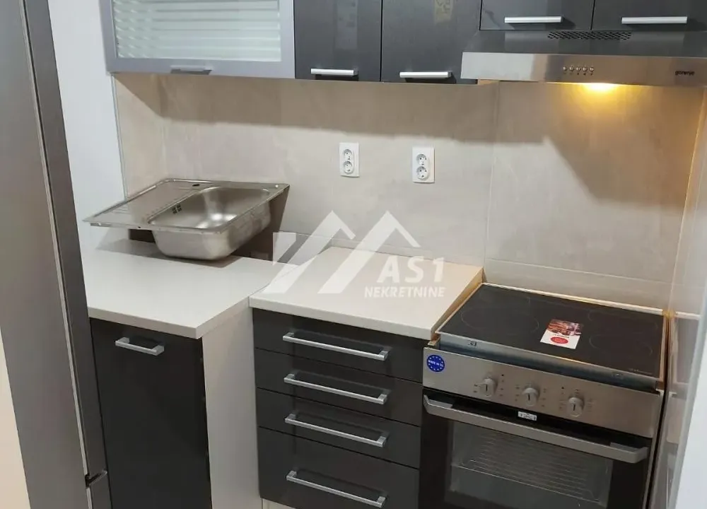 Izdavanje, dvosoban stan, 57m², Liman 1, Novi Sad Sve Podlokacije