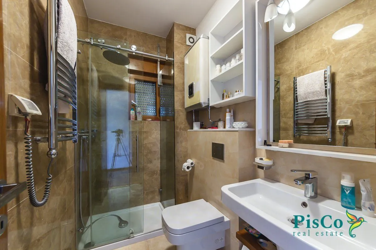 Rent, four bedroom apartment, 135m², Centar, Podgorica