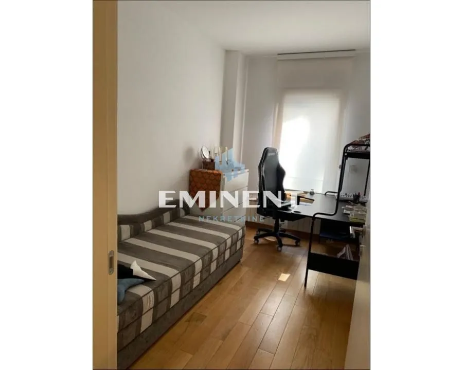Rent, two bedroom apartment, 35m², Južni Bulevar, Vračar Sve Podlokacije