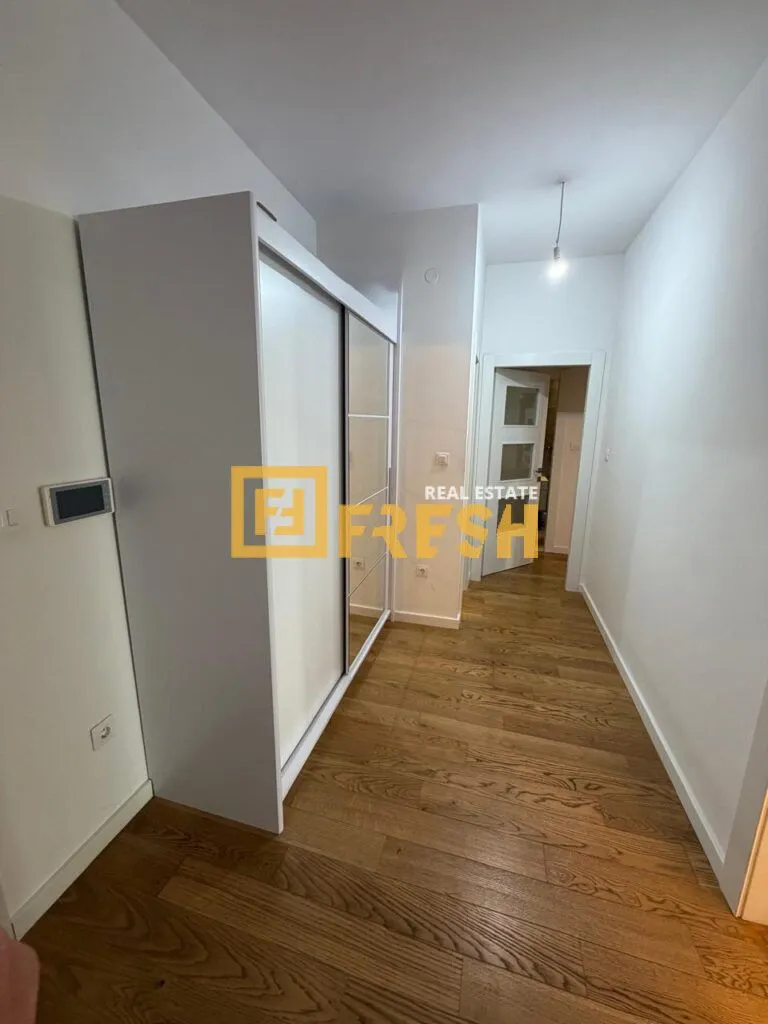 Prodaja, dvosoban stan, 78m², Centar, Podgorica