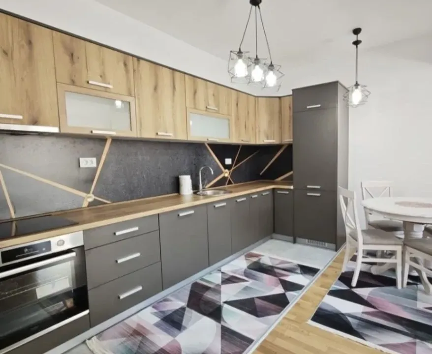 Izdavanje, dvosoban stan, 68m², Stara Varoš, Podgorica