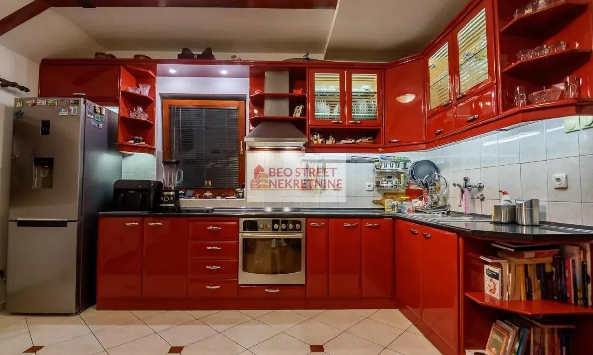 Prodaja, četvorosoban stan, 131m², Stari Grad, Beograd