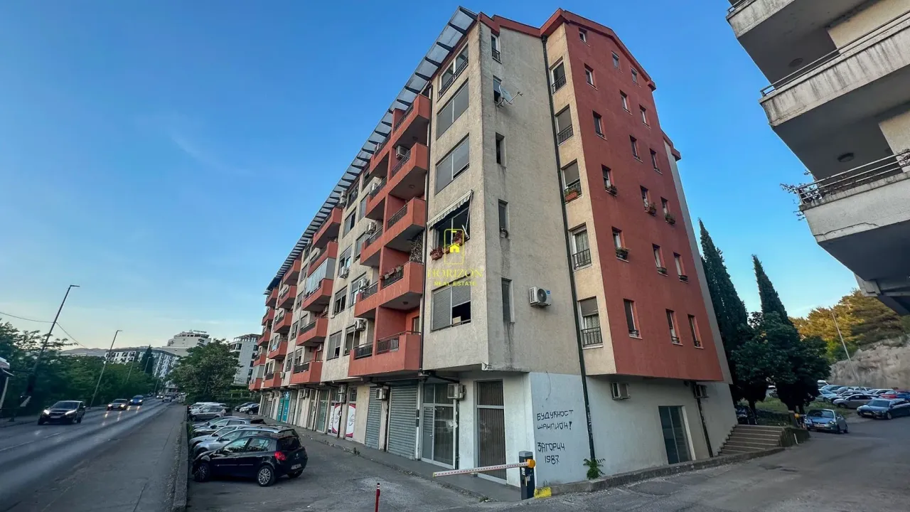 Prodaja, jednosoban stan, 44m², Vezirov Most, Podgorica