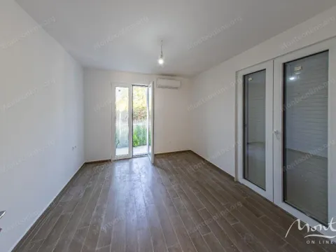 Sale, two bedroom apartment, 66m², Đenovići, Herceg Novi - image 3
