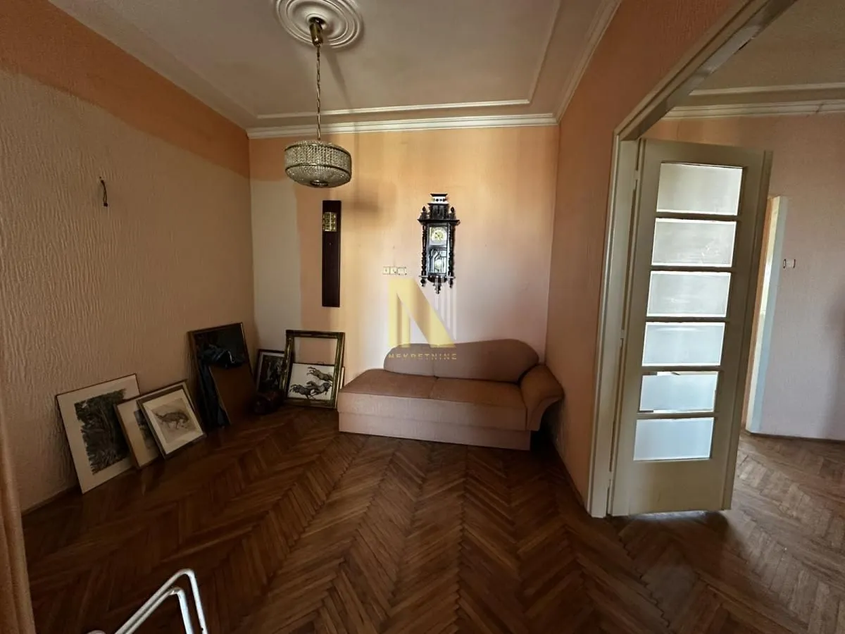 Prodaja, trosoban stan, 96m², Centar, Novi Sad