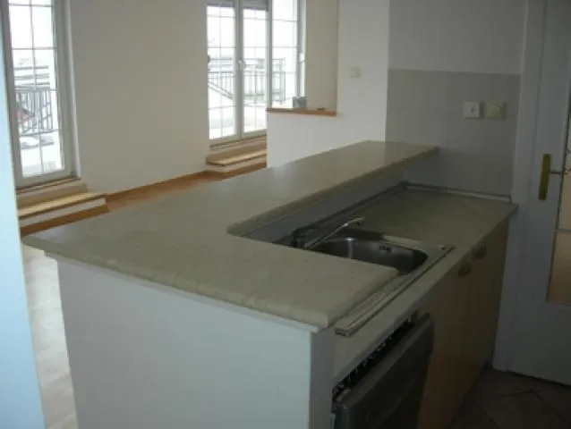 Izdavanje, stan, 145m², Stari Grad, Beograd