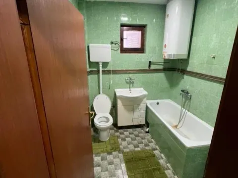 Izdavanje, kuća, 127m², Centar, Kragujevac - image 7