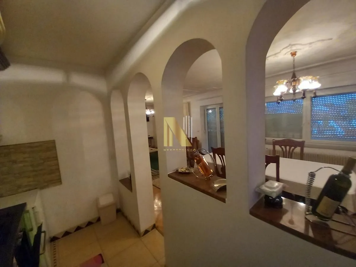 Prodaja, kuća, 272m², Bela Palanka, Srbija