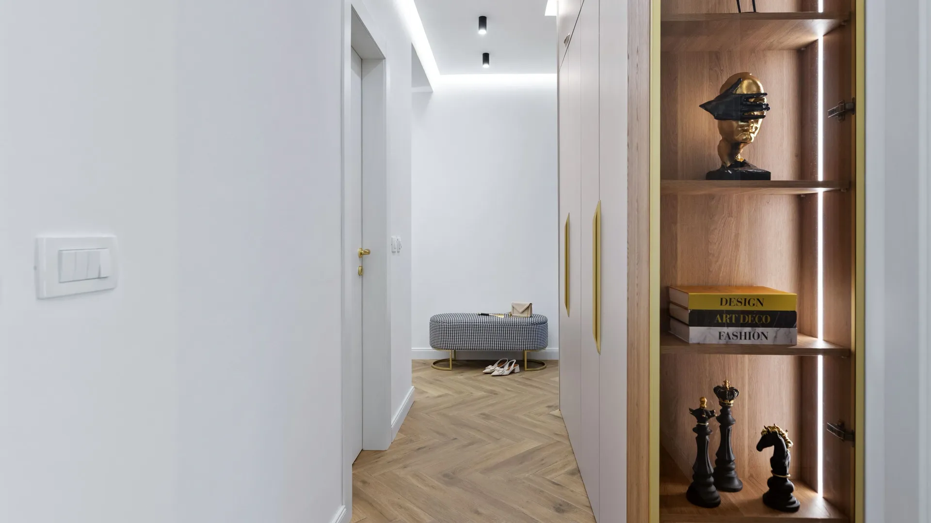 Rent, two bedroom apartment, 60m², Centar, Budva