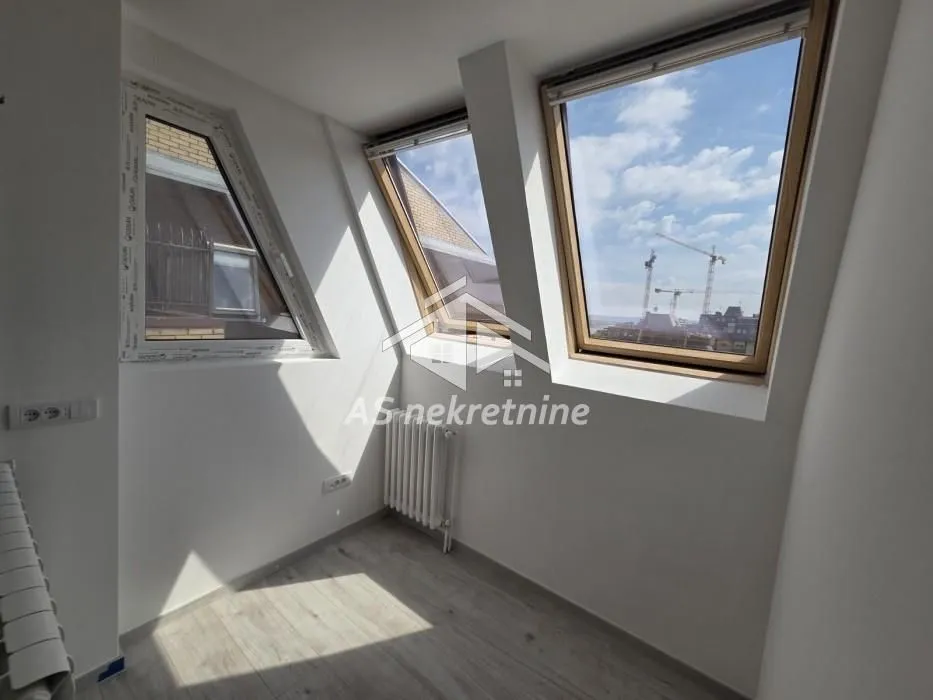Rent, four bedroom apartment, 76m², Stari Grad, Beograd
