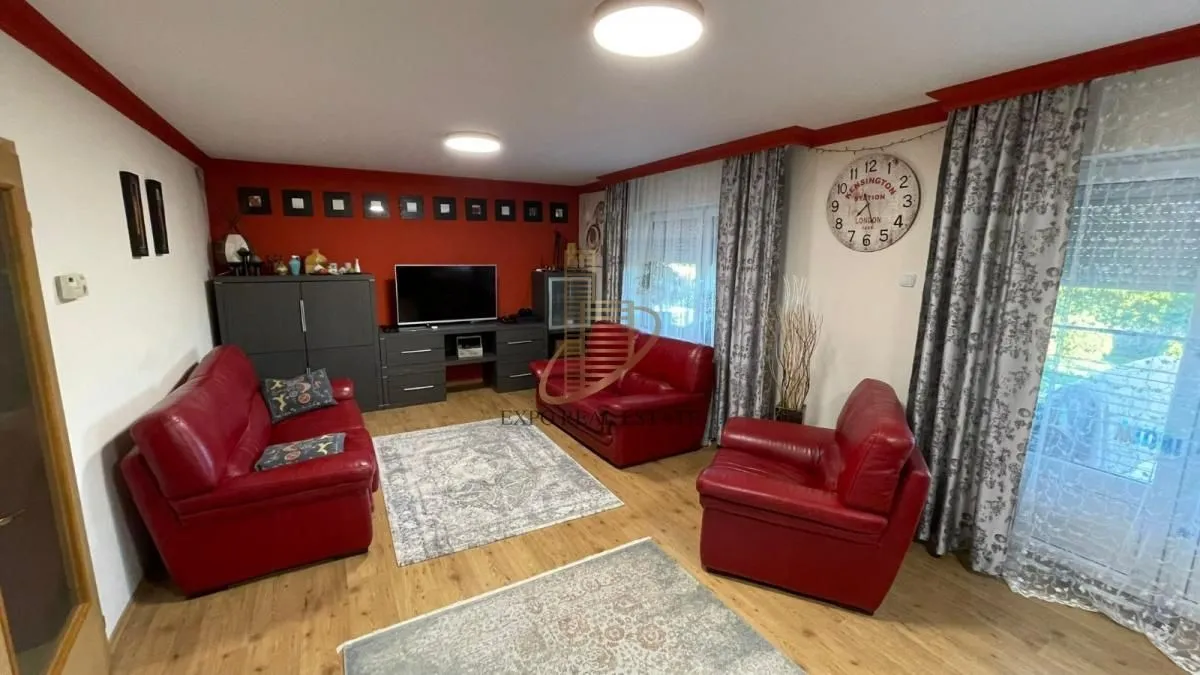 Sale, house, 355m², Djurinci, Sopot