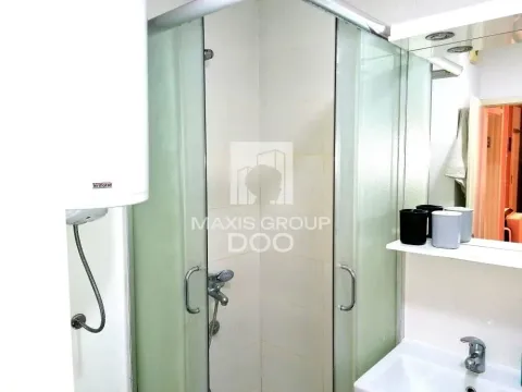 Rent, one bedroom apartment, 65m², Zeleni Venac, Beograd - image 12