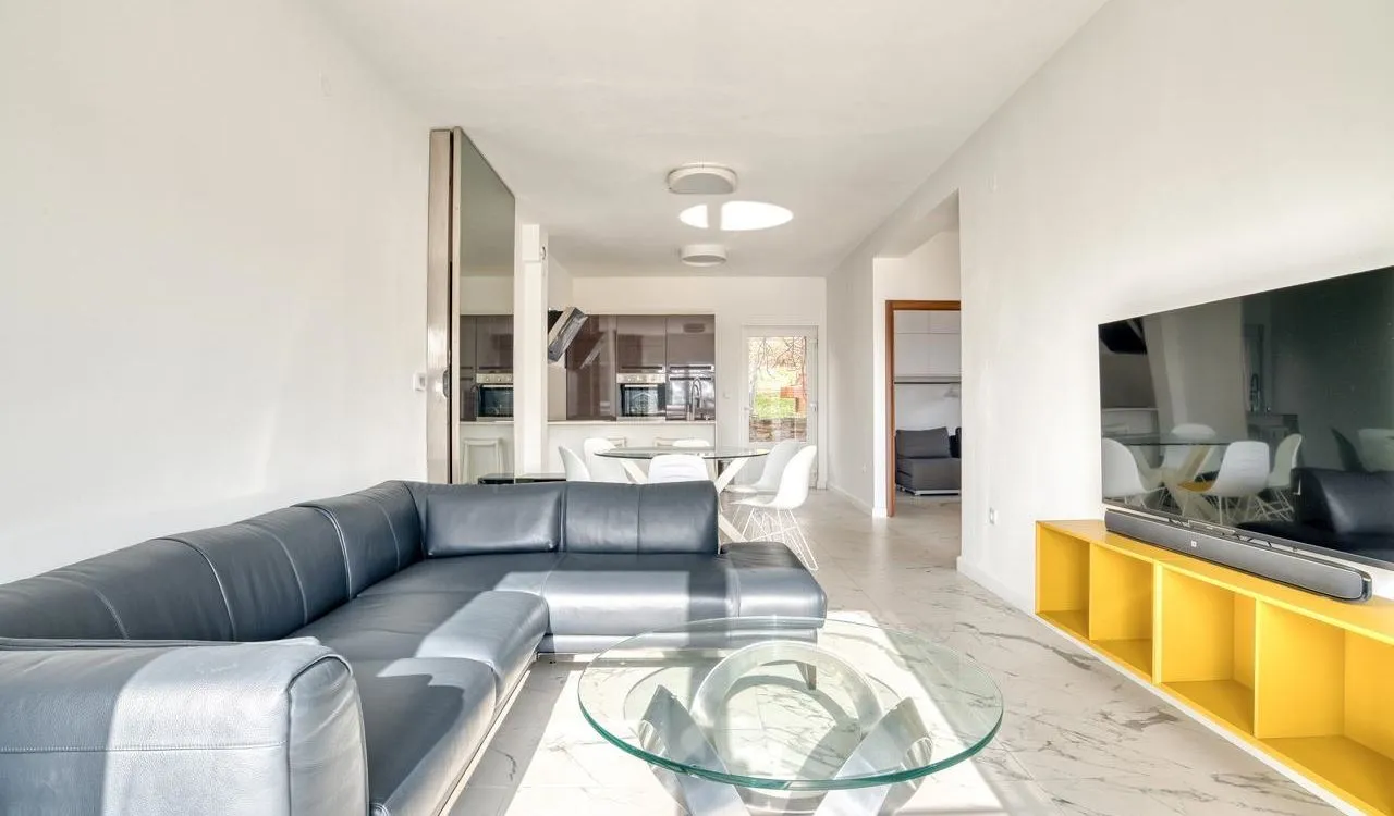 Sale, two bedroom apartment, 60m², Petrovac, Budva