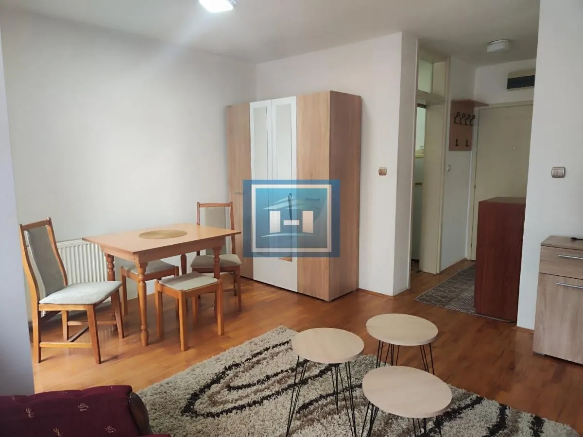 Izdavanje, garsonjera, 30m², Centar, Jagodina