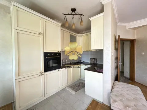 Izdavanje, dvosoban stan, 70m², Stari Aerodrom, Podgorica - image 3