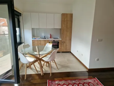 Rent, three bedroom apartment, 80m², Savski Venac, Beograd - image 5