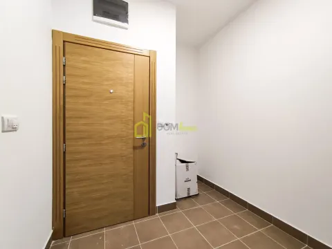 Izdavanje, jednosoban stan, 56m², Tivat, Crna Gora - image 3