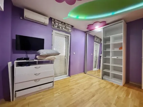 Prodaja, trosoban stan, 140m², Momišići, Podgorica - image 10