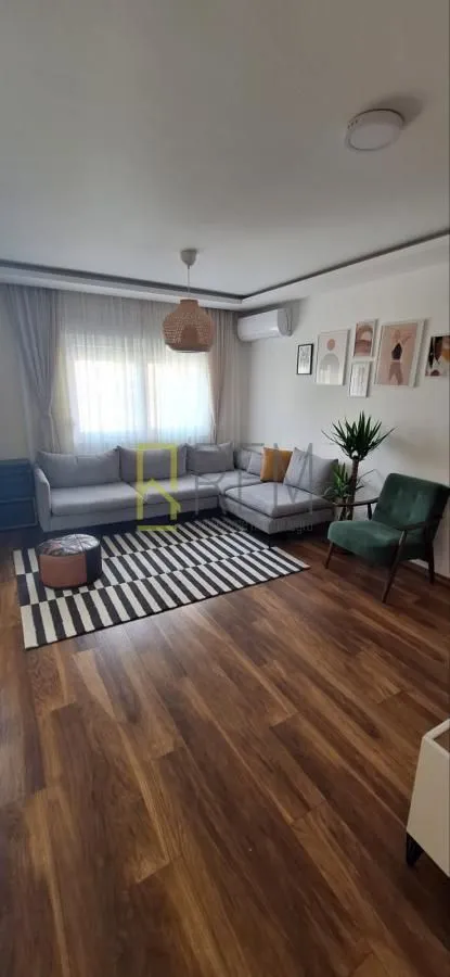 Prodaja, trosoban stan, 89m², Podgorica, Crna Gora
