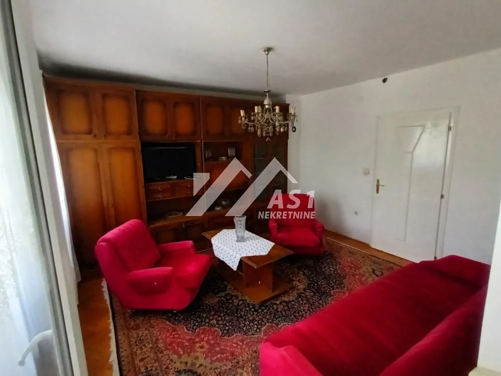 Izdavanje, dvosoban stan, 54m², Grbavica, Novi Sad Sve Podlokacije