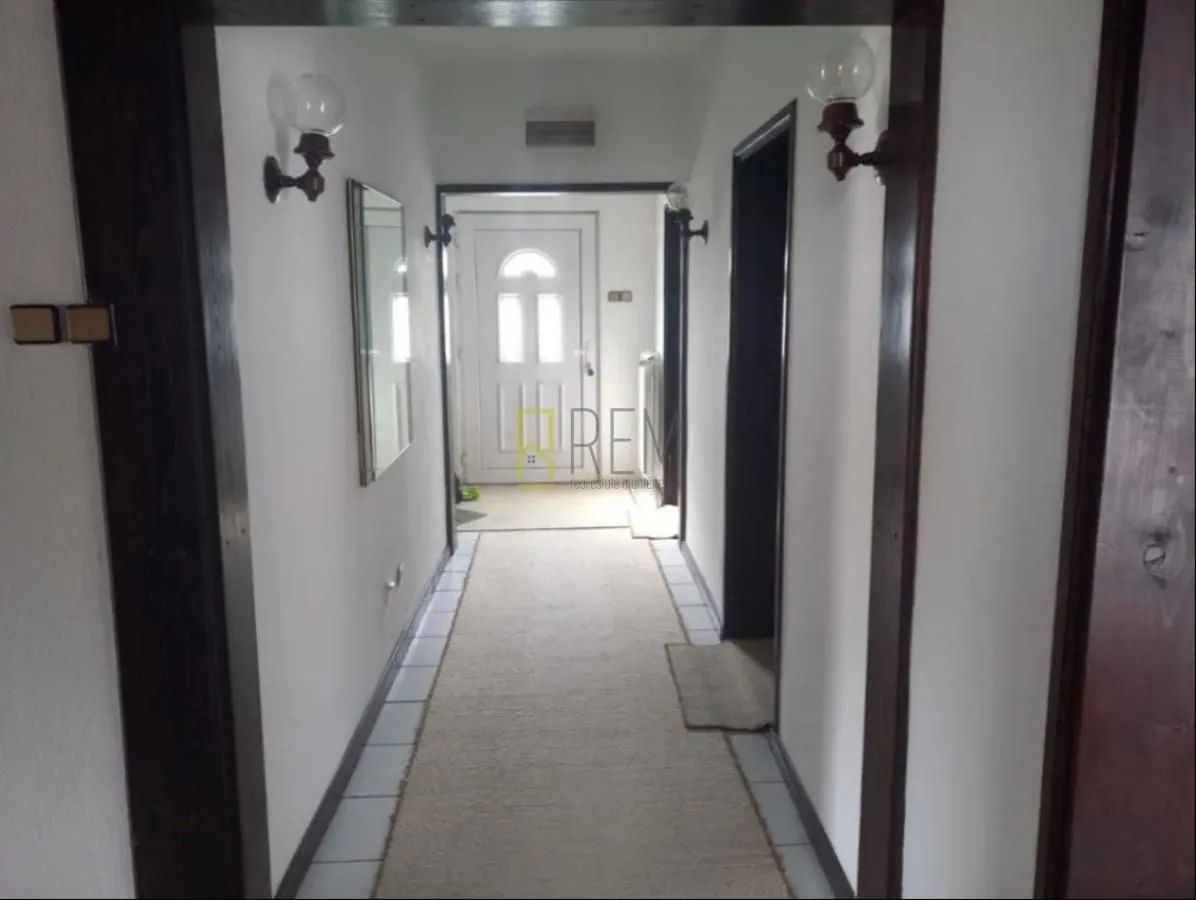 Prodaja, kuća, 218m², Cetinje, Crna Gora