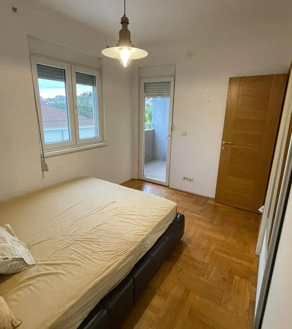 Izdavanje, dvosoban stan, 70m², Zagorič, Podgorica