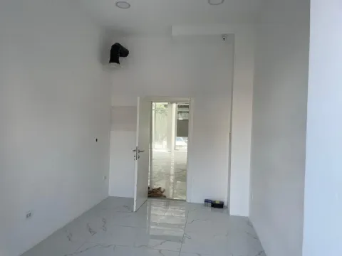 Rent, office space, 345m², Budva, Crna Gora - image 7