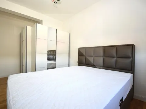 Rent, three bedroom apartment, 130m², Dalmatinska ulica, Podgorica - image 7