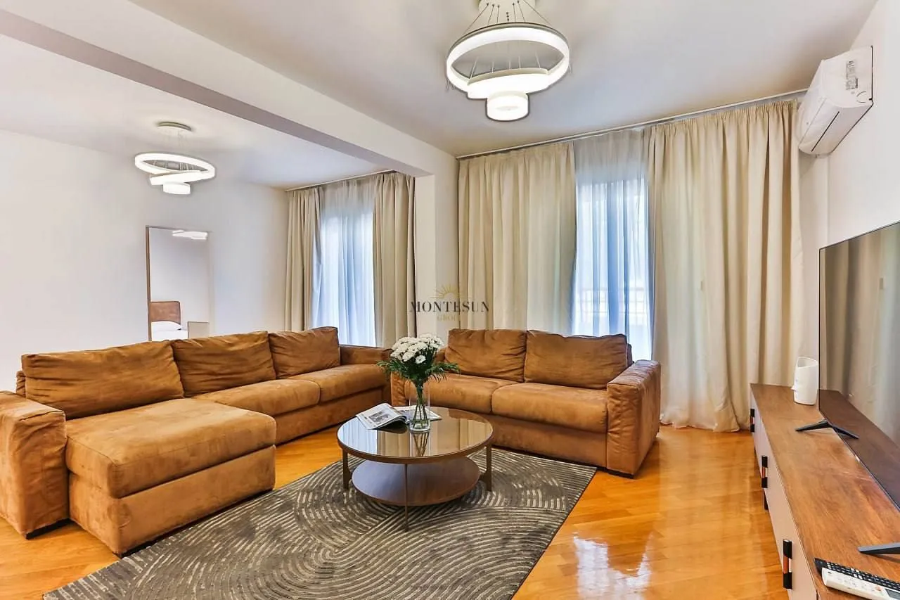 Rent, three bedroom apartment, 140m², Centar, Budva
