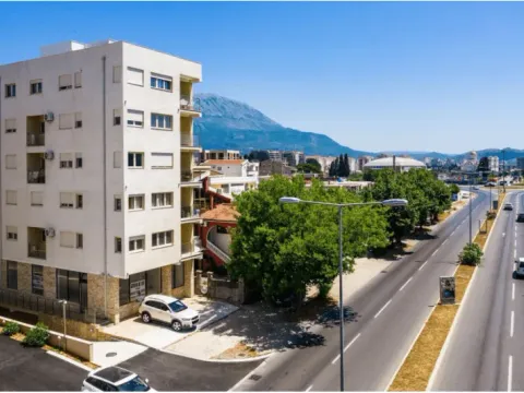 Rent, one bedroom apartment, 55m², Šušanj, Bar - image 13