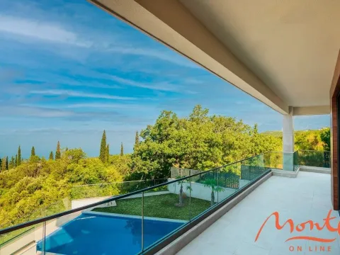 Sale, house, 632m², Reževići, Budva