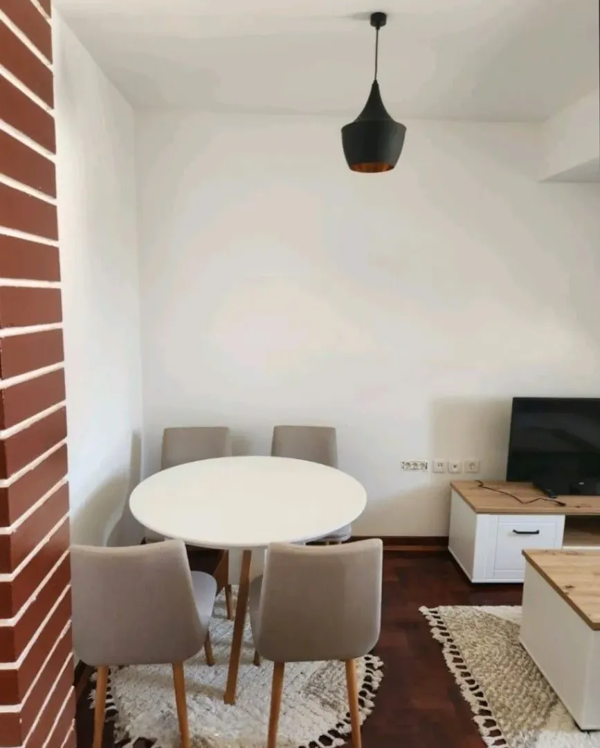 Prodaja, trosoban stan, 57m², Stara varoš, Nikšić