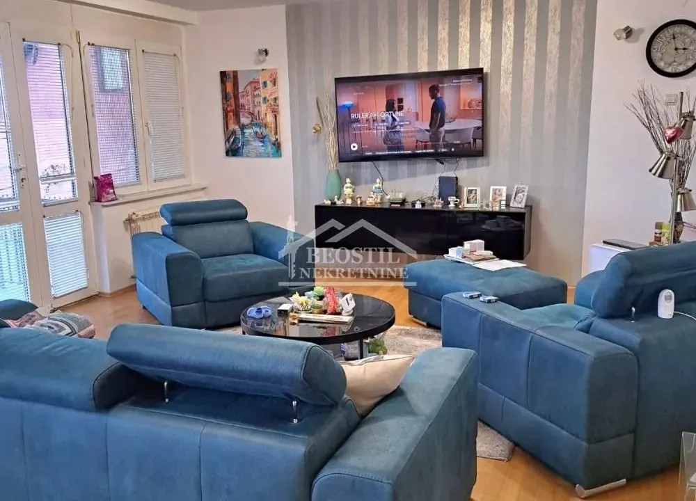 Sale, three bedroom apartment, 79m², Karaburma, Palilula Sve Podlokacije