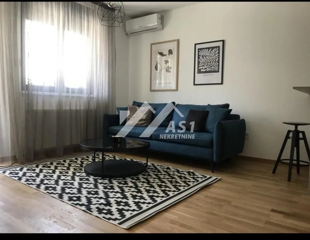Izdavanje, jednosoban stan, 42m², Sajam, Novi Sad Sve Podlokacije