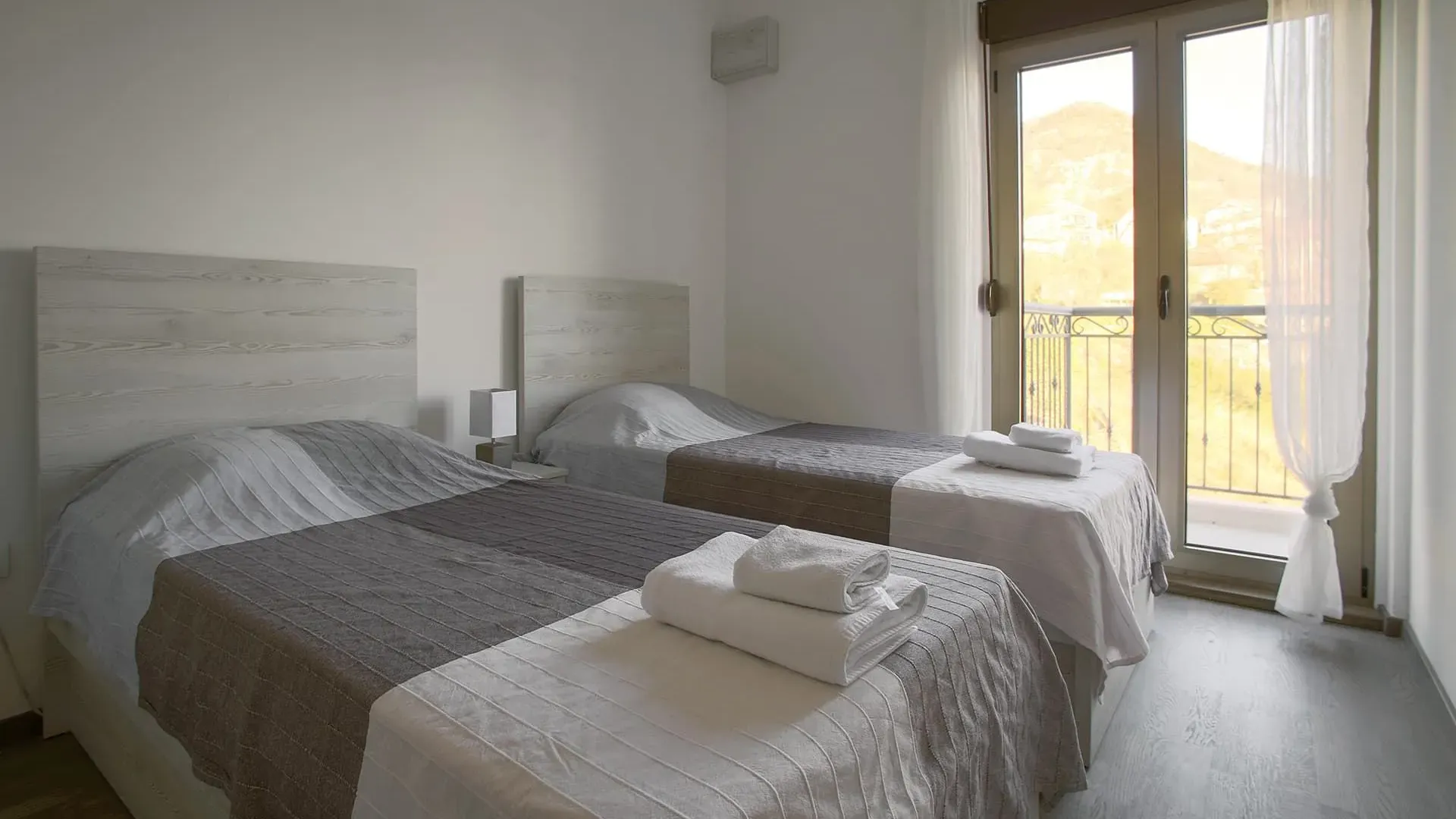 Prodaja, dvosoban stan, 73m², Mažina, Tivat