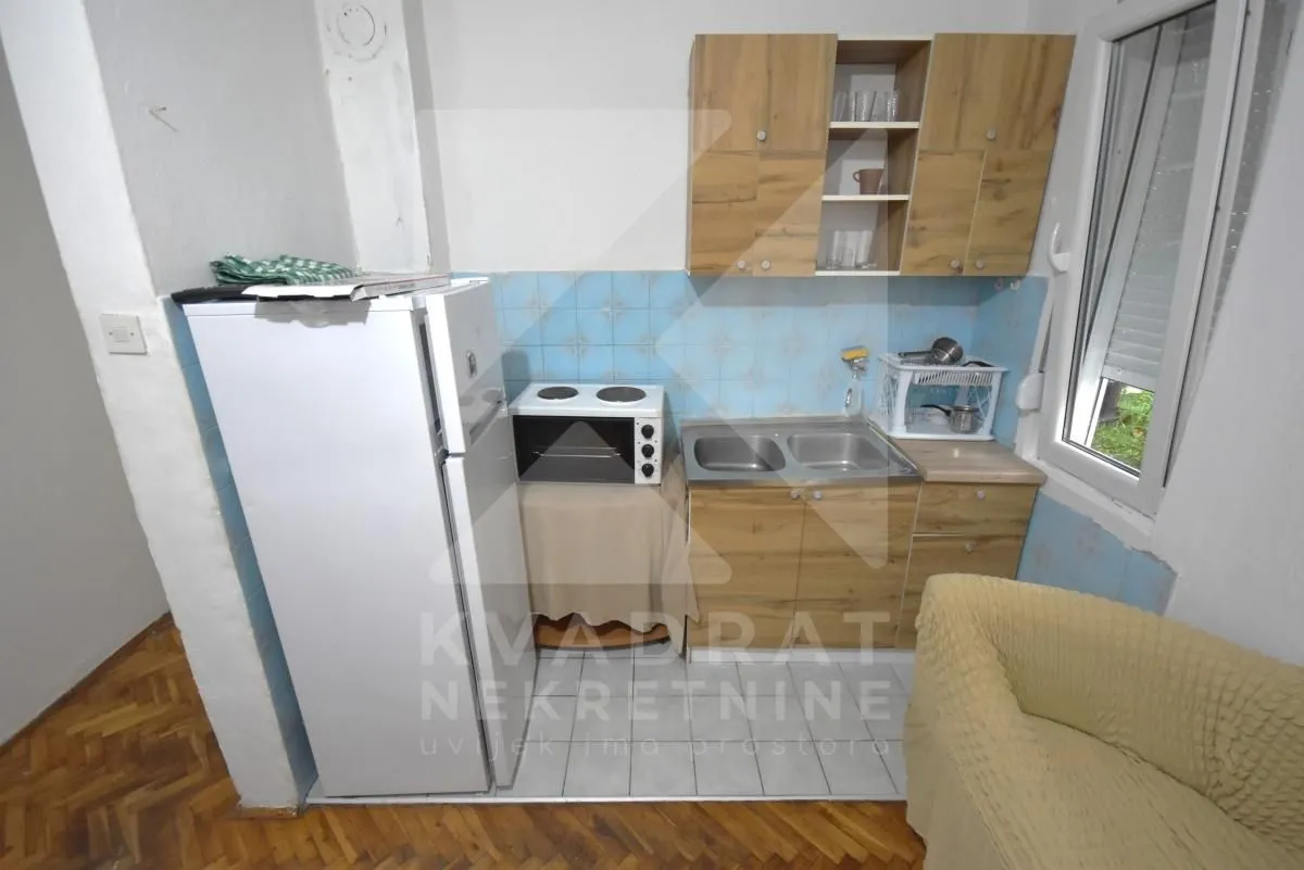 Izdavanje, dvosoban stan, 80m², Stari Aerodrom, Podgorica