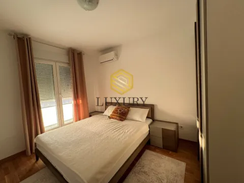 Rent, two bedroom apartment, 65m², City Kvart, Podgorica - image 8