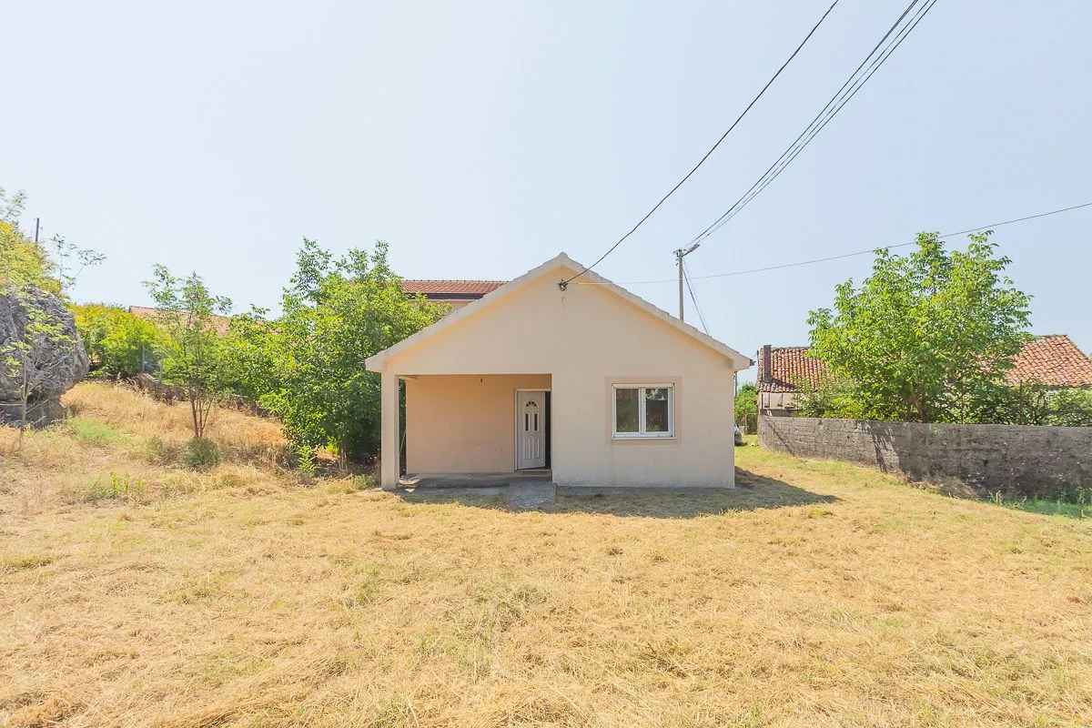 Prodaja, kuća, 56m², Dajbabe, Podgorica