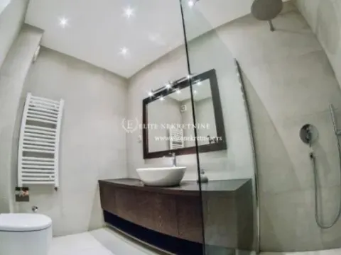 Izdavanje, trosoban stan, 92m², Vračar Centar, Vračar Sve Podlokacije - image 2