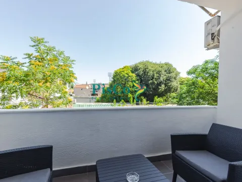 Izdavanje, jednosoban stan, 68m², Centar, Podgorica - image 3