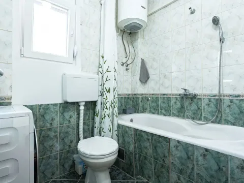 Izdavanje, trosoban stan, 100m², Dalmatinska ulica, Podgorica - image 10