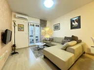 Izdavanje, dvosoban stan, 70m², Blok 6, Podgorica - image 1