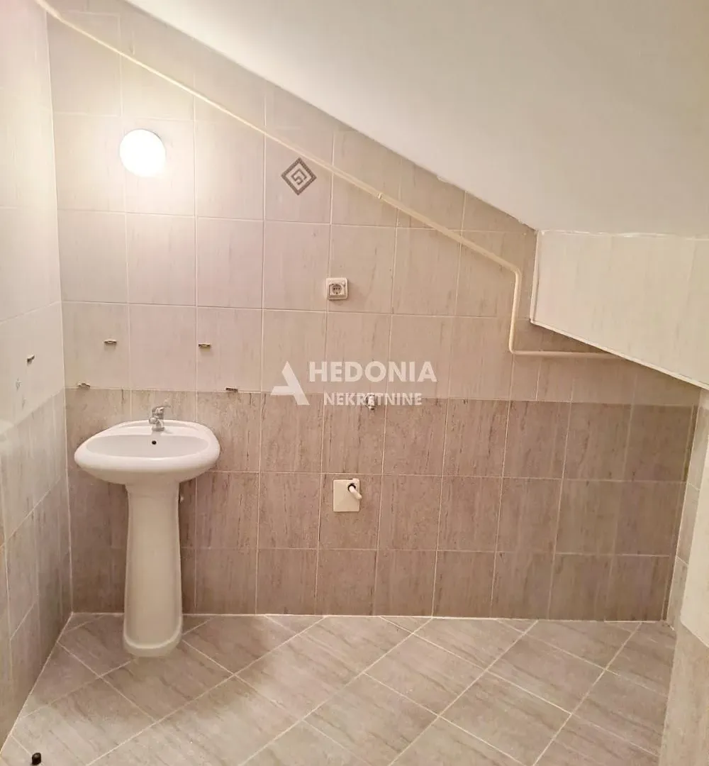 Prodaja, jednosoban stan, 50m², Cerak, Beograd