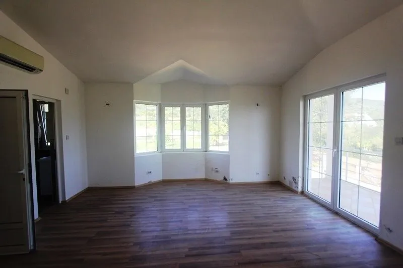 Sale, house, 400m², Dobra Voda, Bar