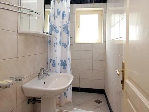 Prodaja, četvorosoban stan, 95m², Sveti Stefan, Budva - image 14