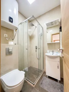 Rent, three bedroom apartment, 110m², Tološka šuma, Podgorica - image 12
