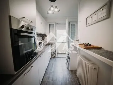 Izdavanje, dvosoban stan, 50m², Centar, Novi Sad - image 4